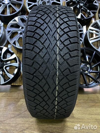 Nokian Tyres Hakkapeliitta R5 275/35 R20 102T