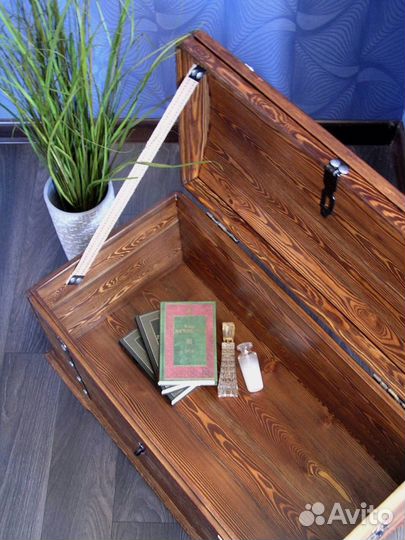 Сундук деревянный