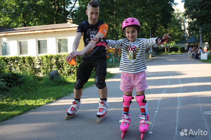 Инструктор (тренер) по роликовым конькам