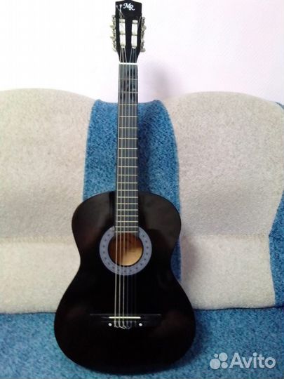 Классическая гитара шестиструнная