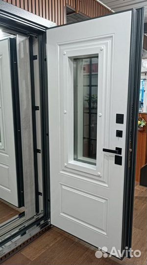 Входная дверь графит с окном и терморазрывом