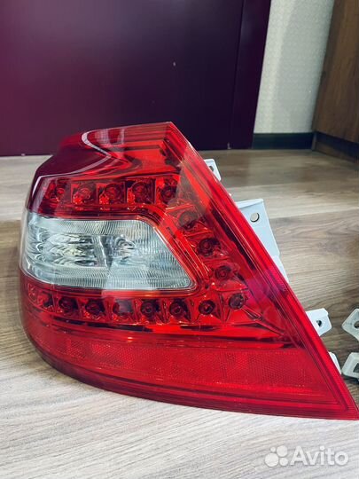 Фонарь задний Nissan Teana j32