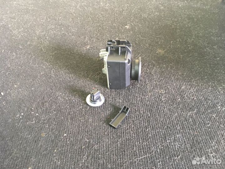 Замок зажигания Mercedes W218 CLS A2189054701