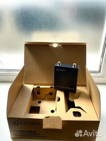 Azden радио приемники / передатчики / микрофоны