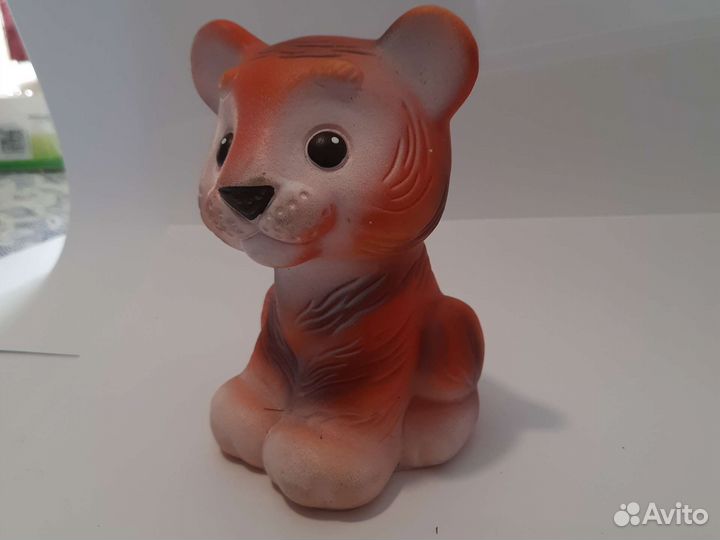 Тигр тигрёнок СССР игрушка резиновая