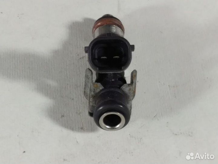 Форсунка Nissan Micra K12 CR12DE 2009