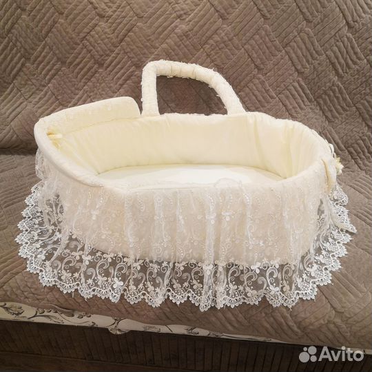 Корзинка - переноска на выписку