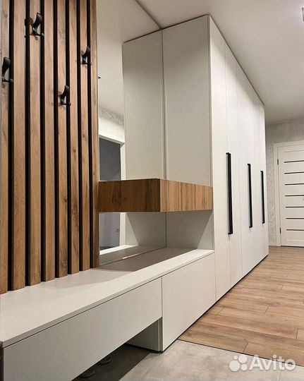 Угловой шкаф