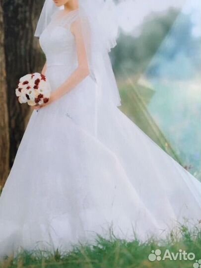 Дорогое свадебное платье