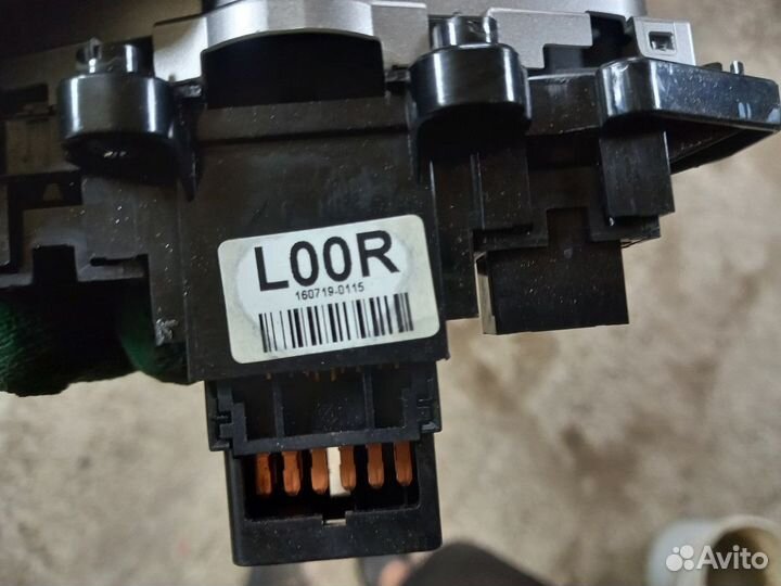 Кнопка аварийной сигнализации Hyundai solaris 1