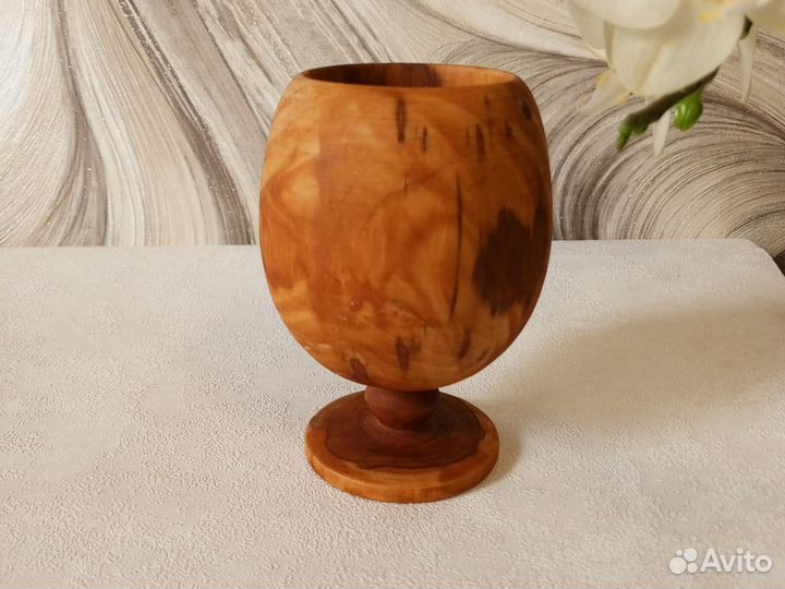 Бокал из дерева