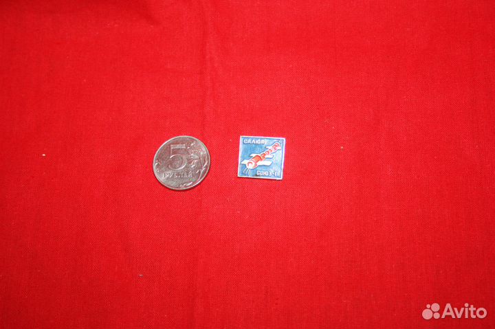 Значки Космос