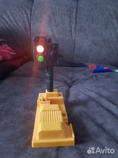 Светофор игрушка