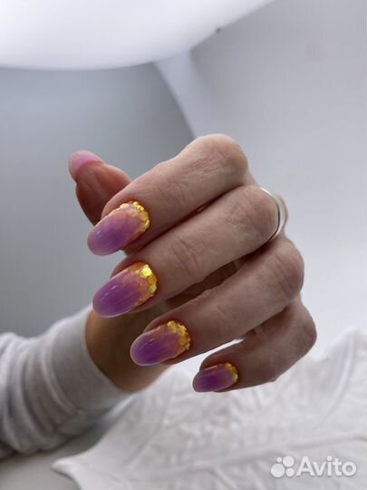 Модель на маникюр