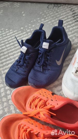 Пакет женских кроссовок