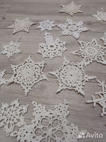 Снежинки вязаные, ручная работа