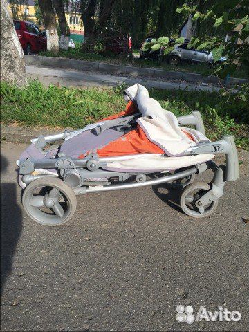 Коляска и столик для кормления фирма Brevi