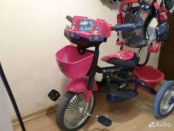 Мотоцикл трехколесный