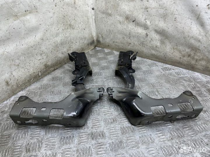 Петля капота Mercedes-Benz E-Klasse W213 2018