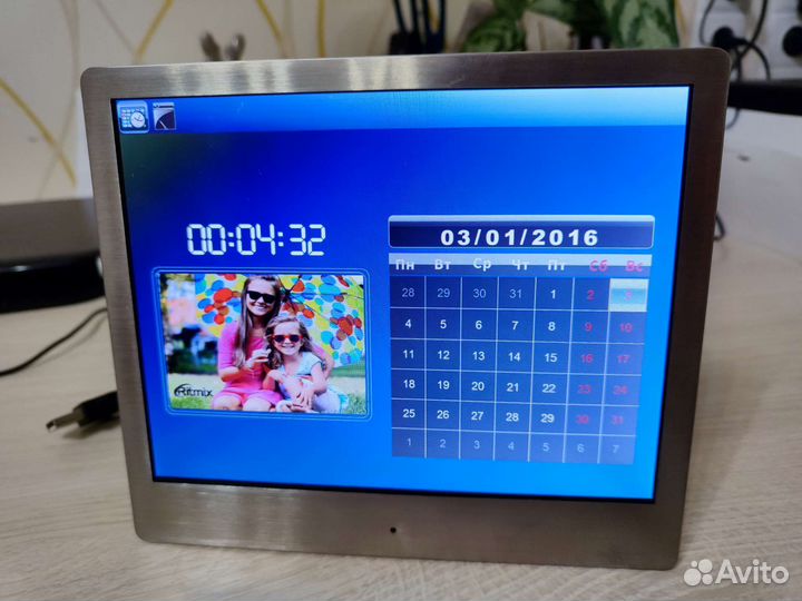 Цифровая фоторамка Ritmix -880