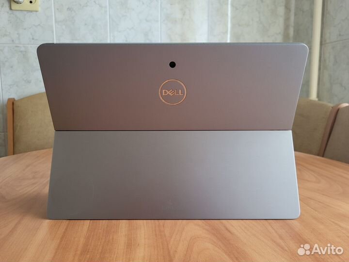 Dell Latitude 7210 2-in-1