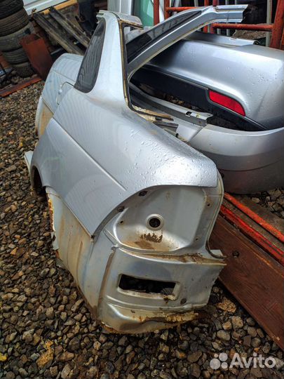 Крылья заводские приора седан