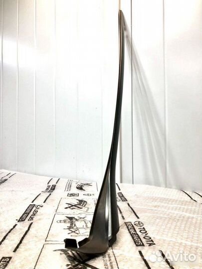 Молдинг лобового стекла левый Lexus Rx 4 2015-2022