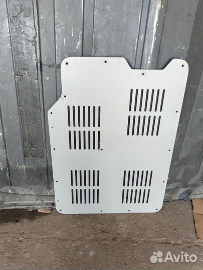 Обшивка боковой двери левая Mercedes Vito W639