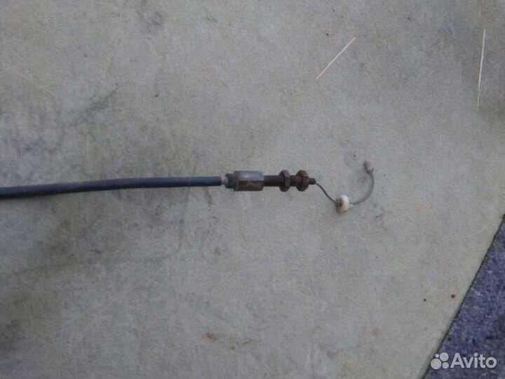 Тросик подсоса газа на микроавтобус Мерседес мв100