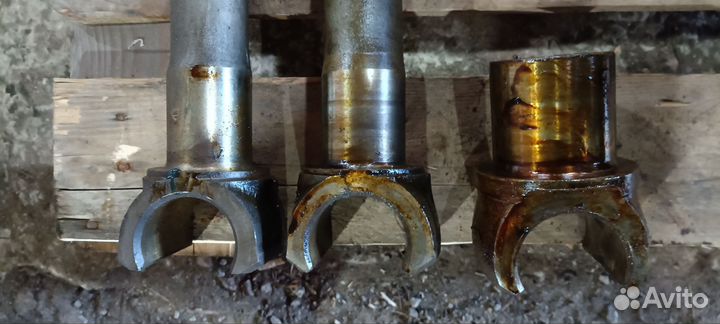 Полуось Урал передняя