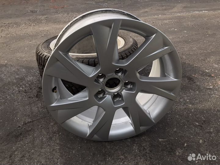 Оригинальный литой диск R17 Audi A5
