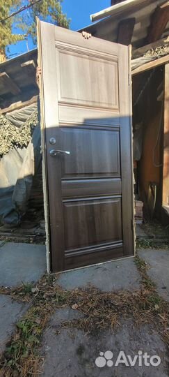 Двери межкомнатные 2 штуки 700 и 800