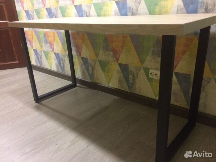 Стол в стиле Loft