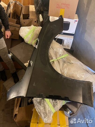 Переднее левое крыло