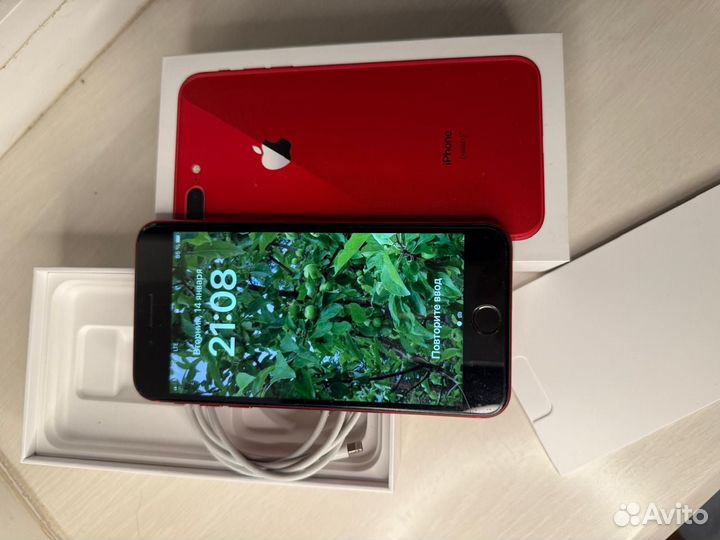 iPhone 8 Plus, 64 ГБ