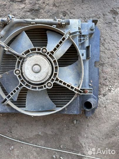 Вентилятор охлаждения двигателя Geely Emgrand Ec7