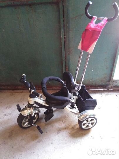 Детский трехколесный велосипед