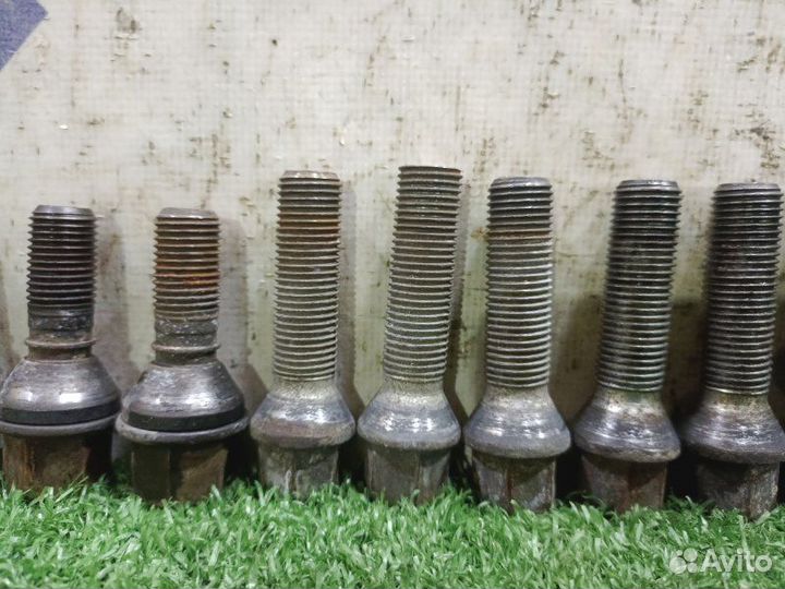 Болты колесные Bmw X5 кроссовер 3.0 M54 2001