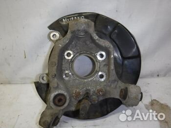 Кулак задний правый 430181AA0A