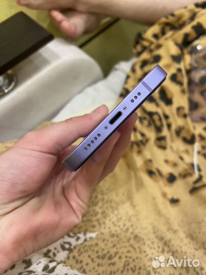 iPhone 12, 64 ГБ