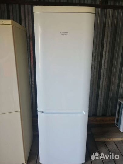 Холодильник hotpoint ariston бу