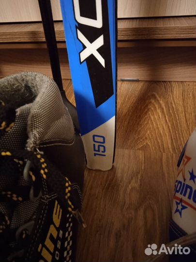 Беговые лыжи с ботинками 34-36 размера