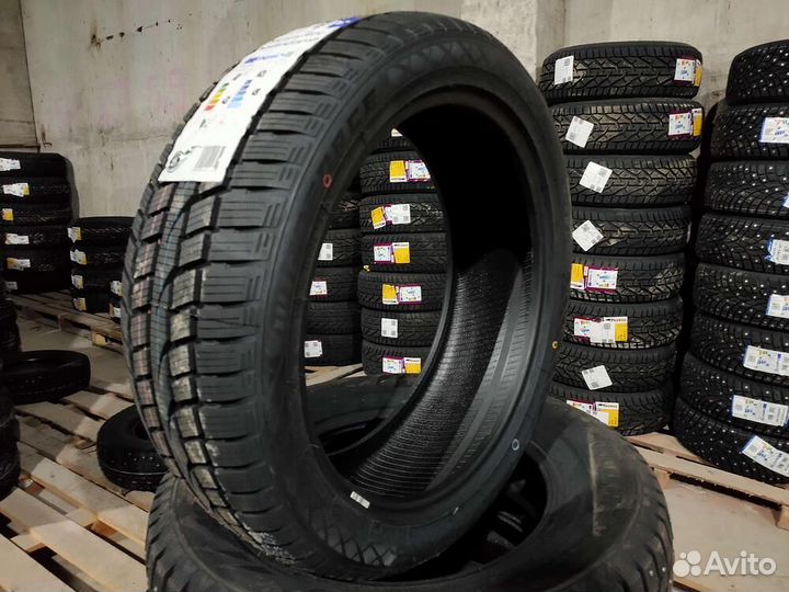 Windforce Snowblazer UHP 225/45 R19 96V