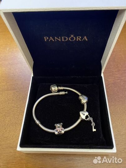 Браслет с шармами пандора