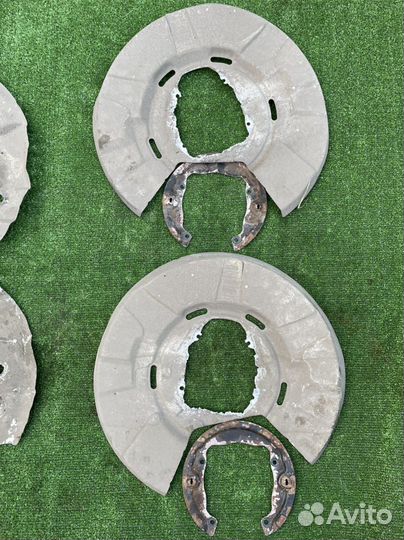 Кожух тормозного диска BMW F01 4.4 N62B44