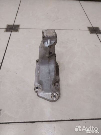 Кронштейн двигателя левый Mercedes-Benz W163