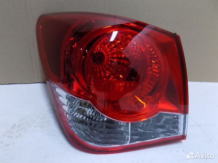 Задний левый фонарь Шевроле Круз