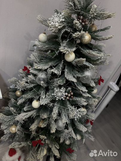 Ель искуственная заснеженная
