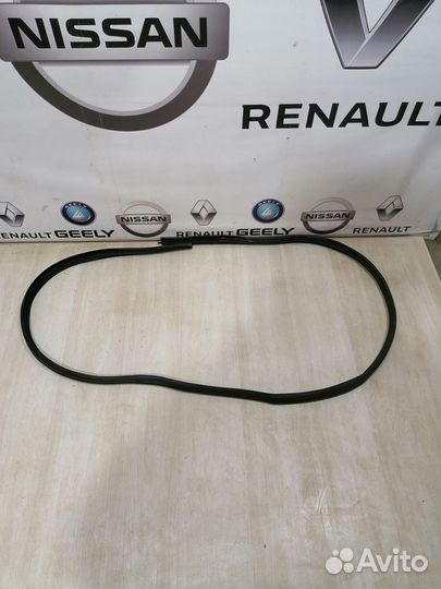 Уплотнитель перед проема двери Renault duster Лев