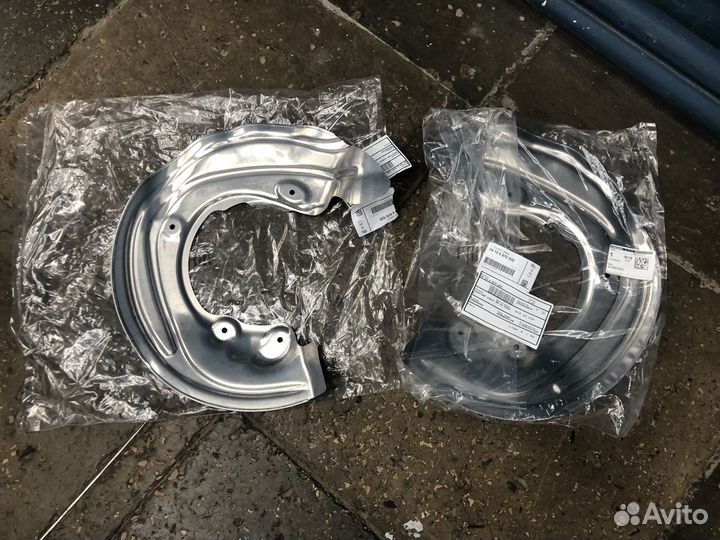 Защитный кожух переднего диска BMW X3 G01